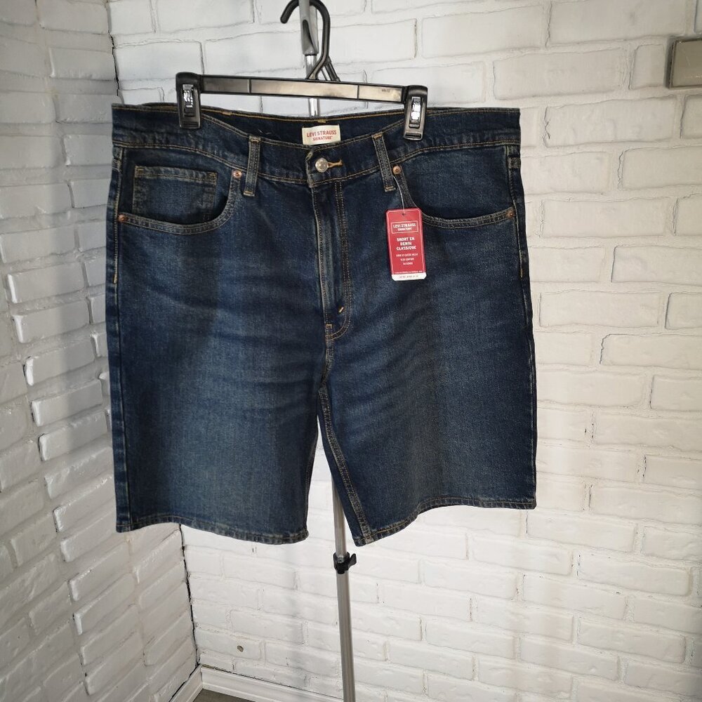 NWT Levi Strauss Signature Men's Size 38 Dark Wash Comfort Flex Denim Shorts
